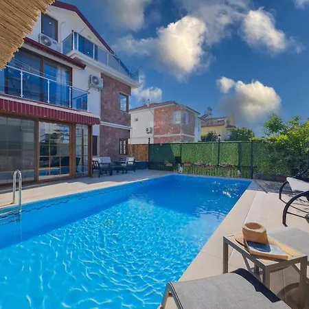 Ilyaholidayhomes Ekinoks *