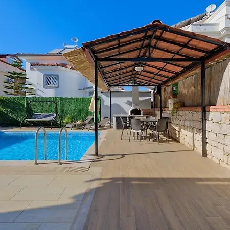 Ilyaholidayhomes Ekinoks Villa *