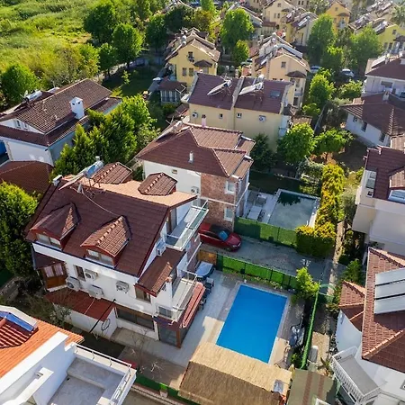 Ilyaholidayhomes Ekinoks Vila *