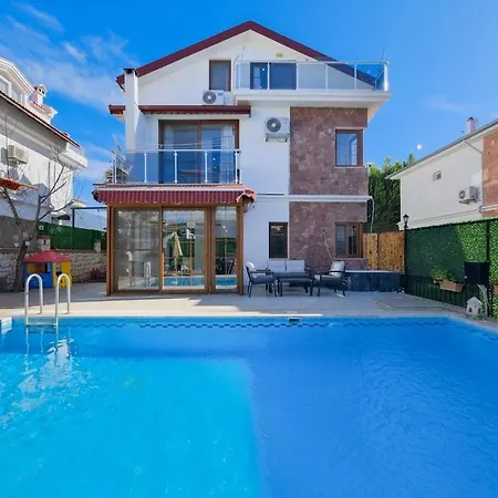 Ilyaholidayhomes Ekinoks Villa
