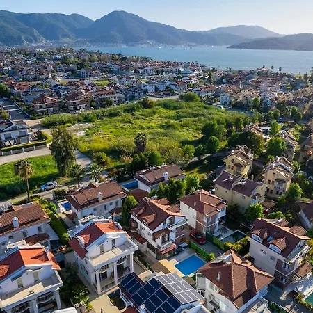 Vilă Ilyaholidayhomes Ekinoks *