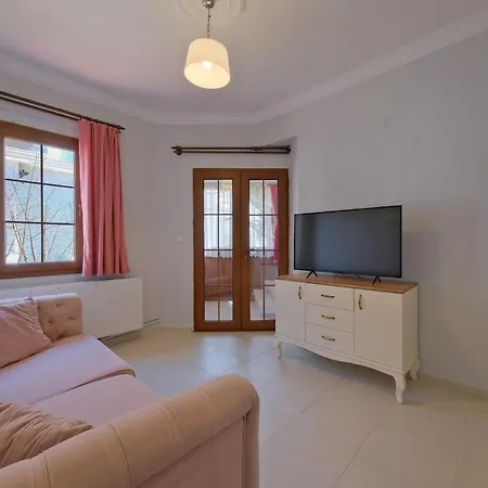 Βίλα Ilyaholidayhomes Ekinoks *