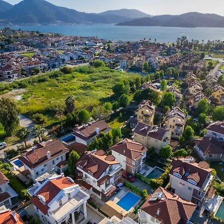 Βίλα Ilyaholidayhomes Ekinoks *