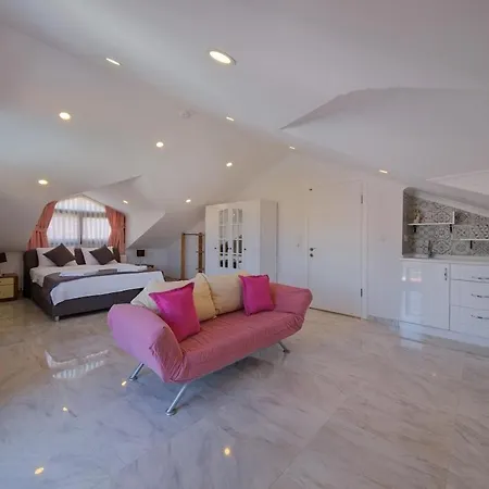 Ilyaholidayhomes Ekinoks *