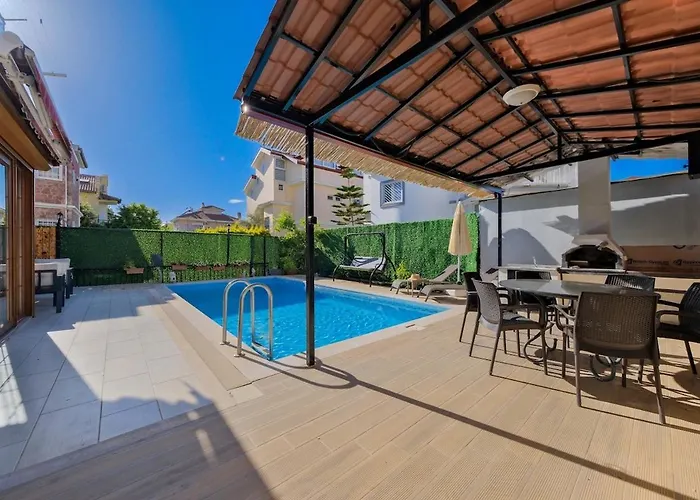 Ilyaholidayhomes Ekinoks Villa *