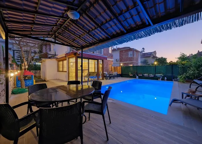 Ilyaholidayhomes Ekinoks Villa *