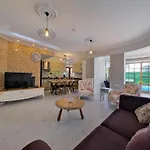 Ilyaholidayhomes Ekinoks *