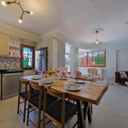 Ilyaholidayhomes Ekinoks * פאטהיה