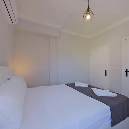 Ilyaholidayhomes Ekinoks וילה
