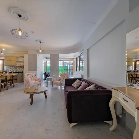וילה Ilyaholidayhomes Ekinoks